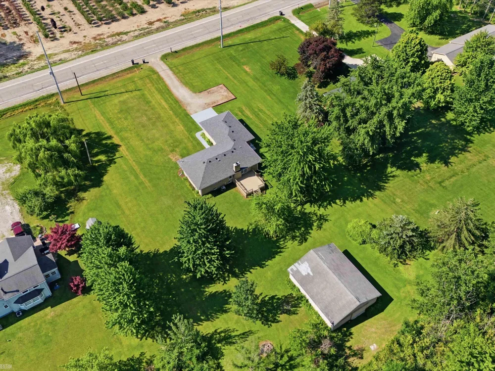 33133 32 Mile Road Richmond City, MI 48062