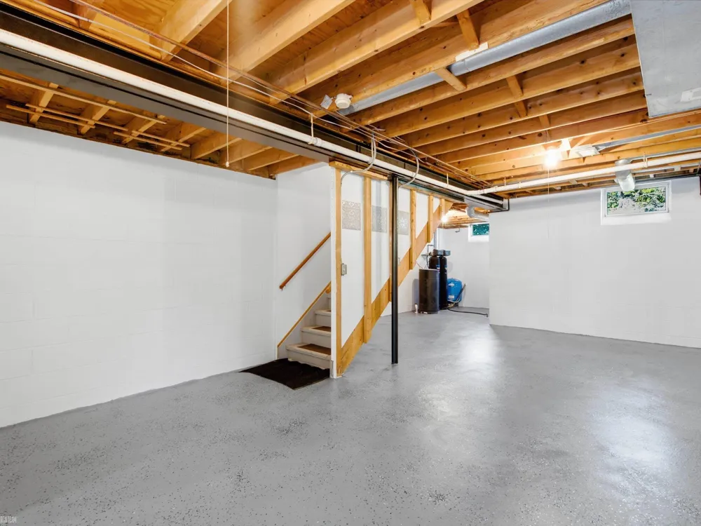 33133 32 Mile Road Richmond City, MI 48062