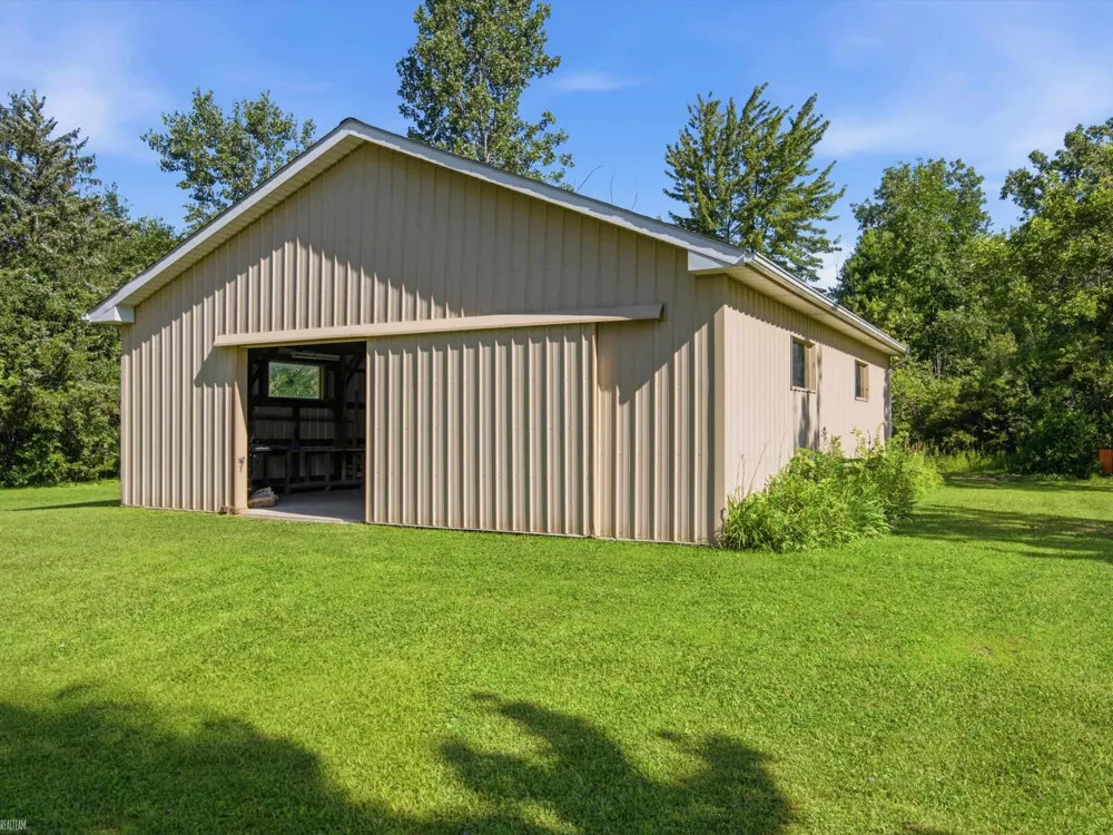 33133 32 Mile Road Richmond City, MI 48062