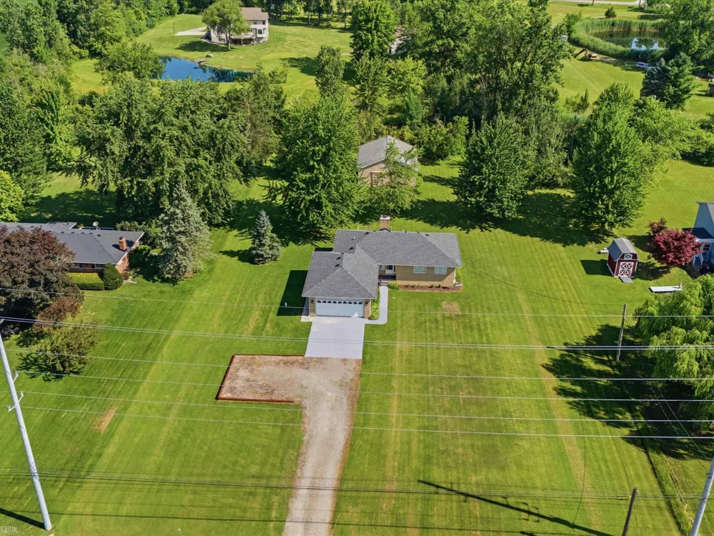 33133 32 Mile Road Richmond City, MI 48062