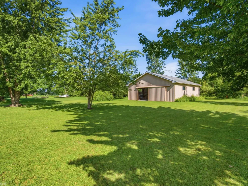 33133 32 Mile Road Richmond City, MI 48062