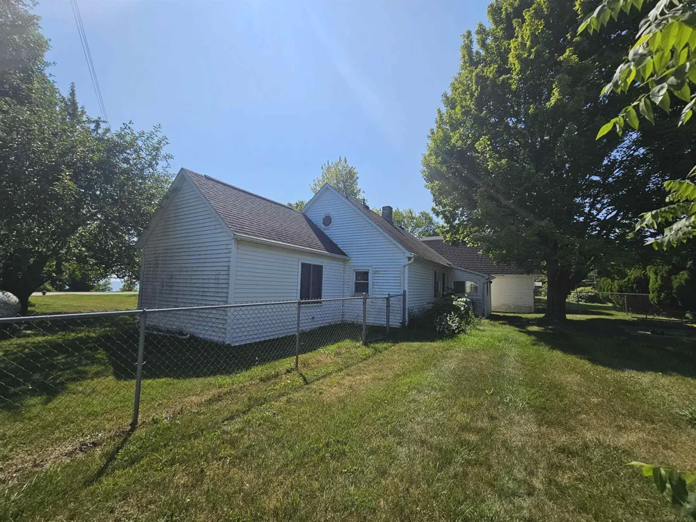 2209 Lakeshore Road Forester Township, MI 48419