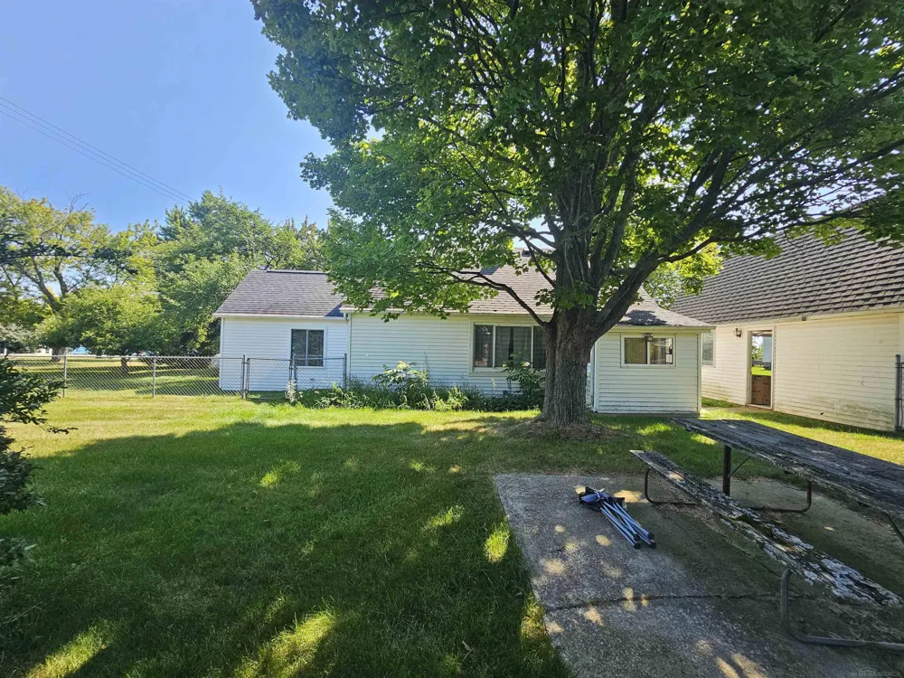 2209 Lakeshore Road Forester Township, MI 48419