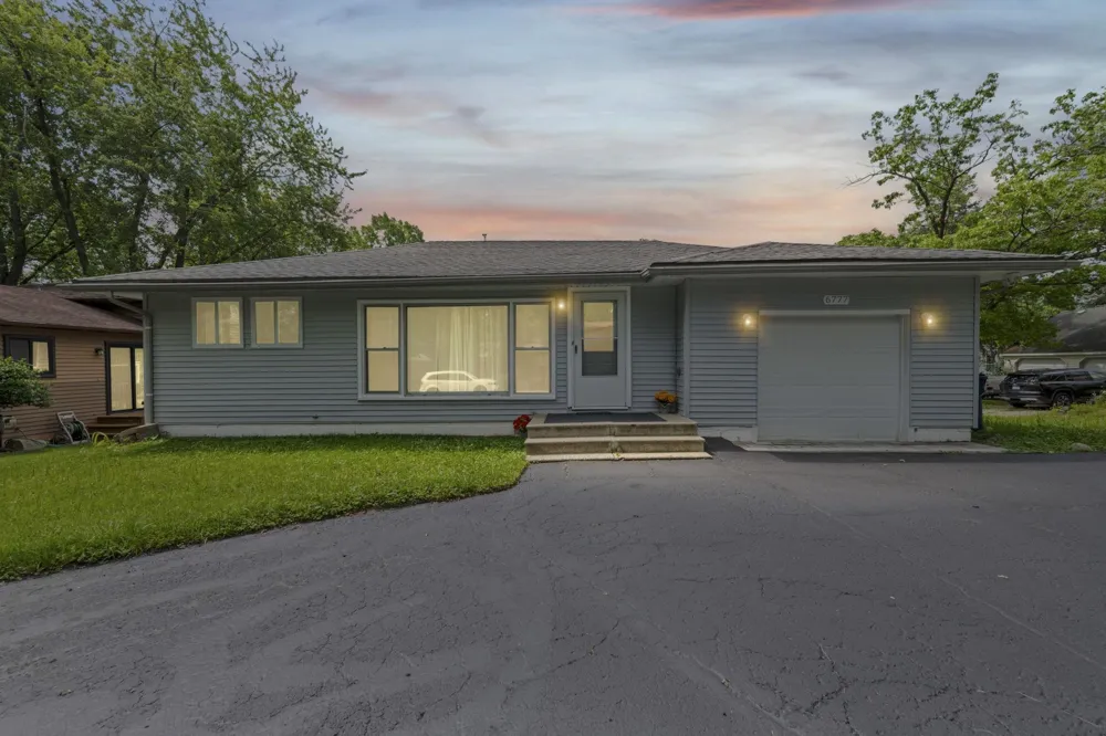 6777 Dandison Boulevard West Bloomfield Charter Township, MI 48324