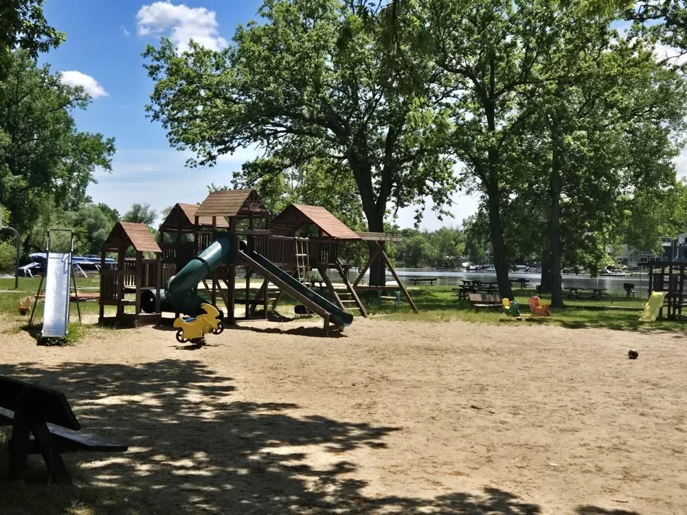 6777 Dandison Boulevard West Bloomfield Charter Township, MI 48324