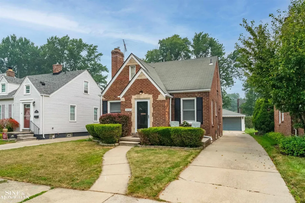 1602 Anita Avenue Grosse Pointe Woods City, MI 48236