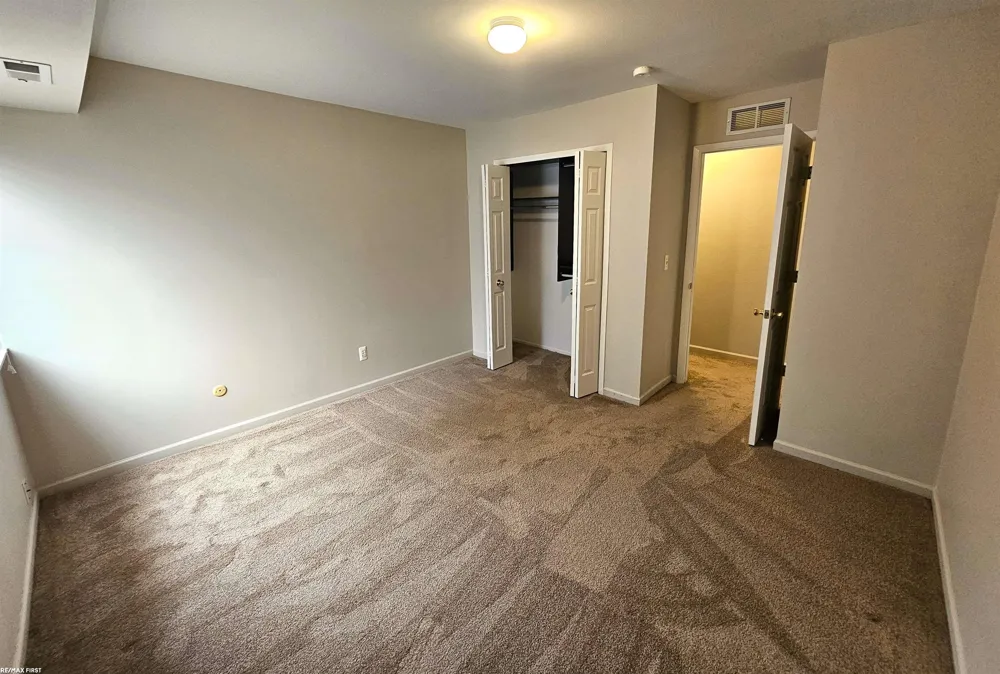 38255 Fairway Court Clinton Charter Township, MI 48038