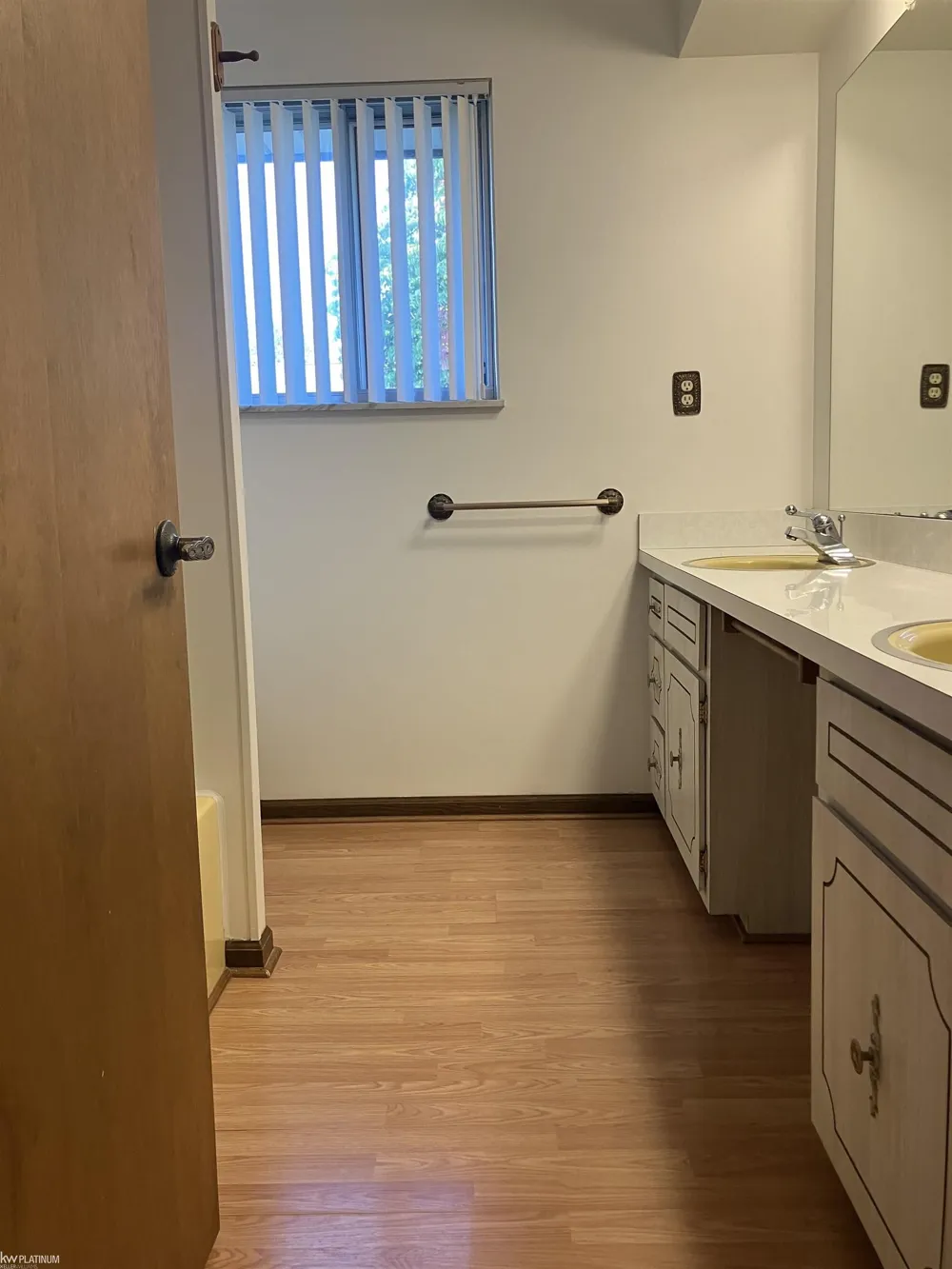 32845 Sutton Road Chesterfield Township, MI 48051