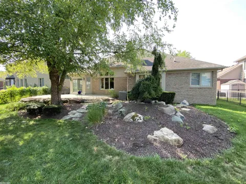 21597 Pinnacle Court