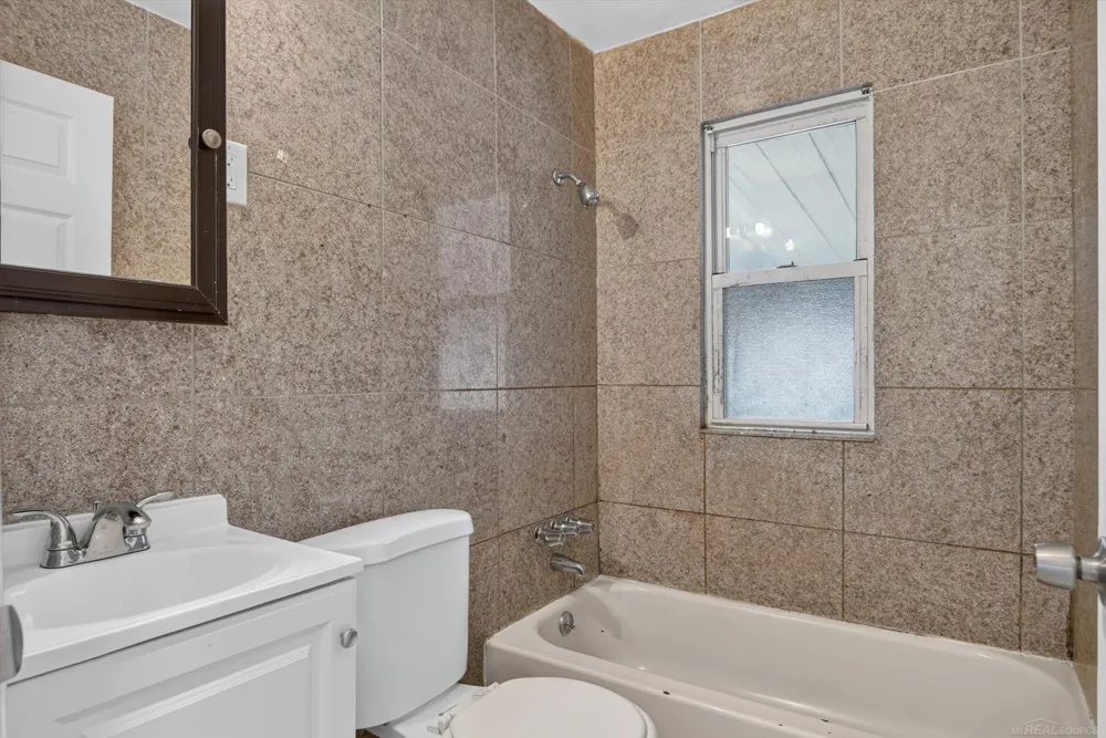 1778 Reo Avenue Lincoln Park City, MI 48146