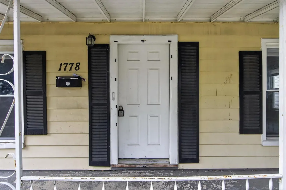 1778 Reo Avenue Lincoln Park City, MI 48146