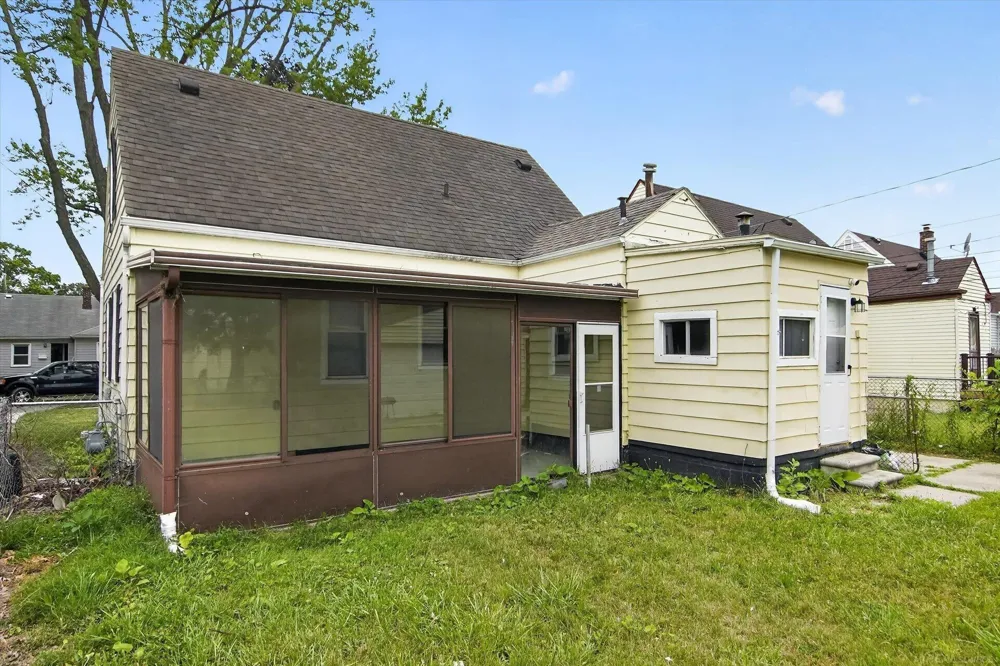 1778 Reo Avenue Lincoln Park City, MI 48146