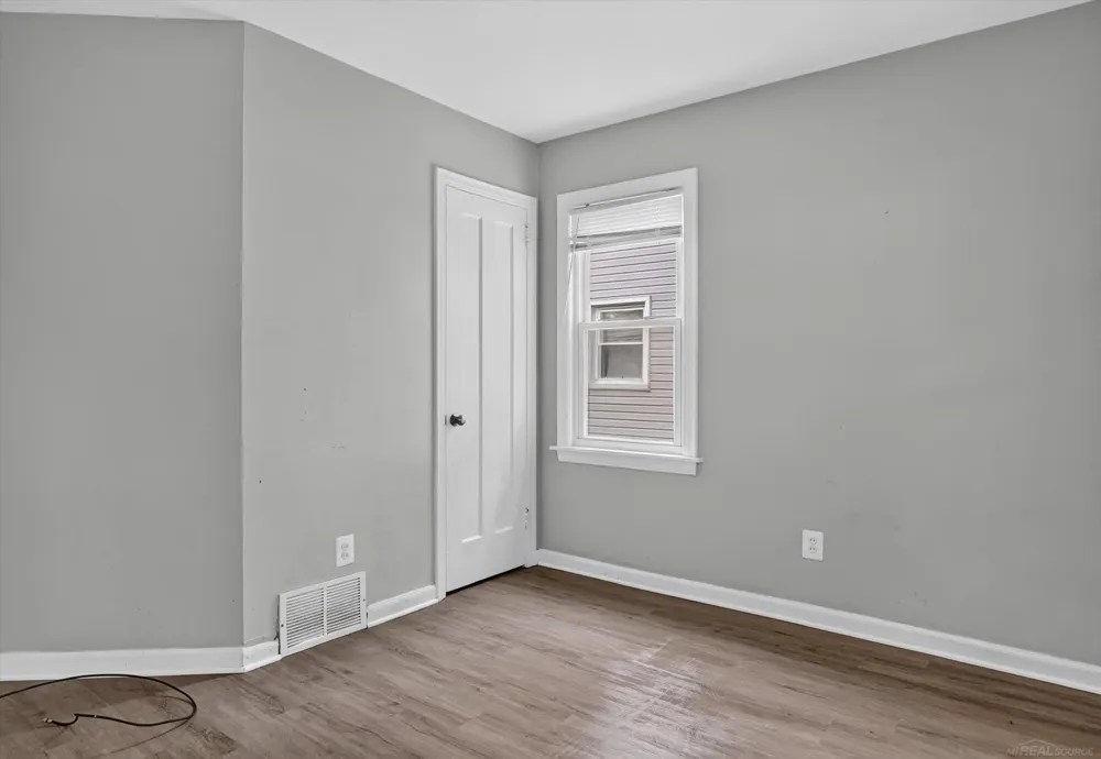 1778 Reo Avenue Lincoln Park City, MI 48146