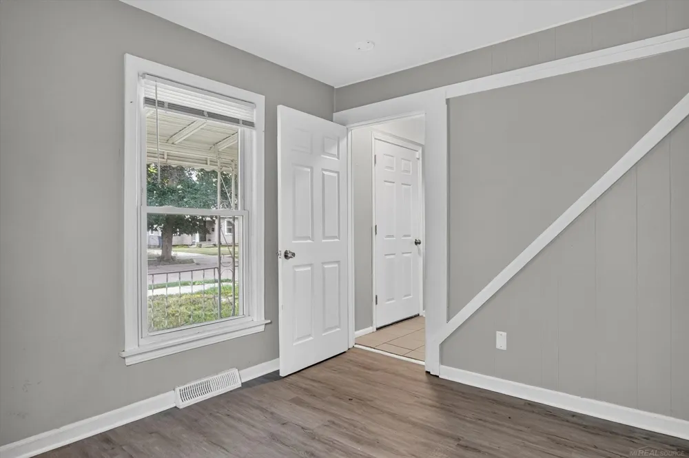 1778 Reo Avenue Lincoln Park City, MI 48146