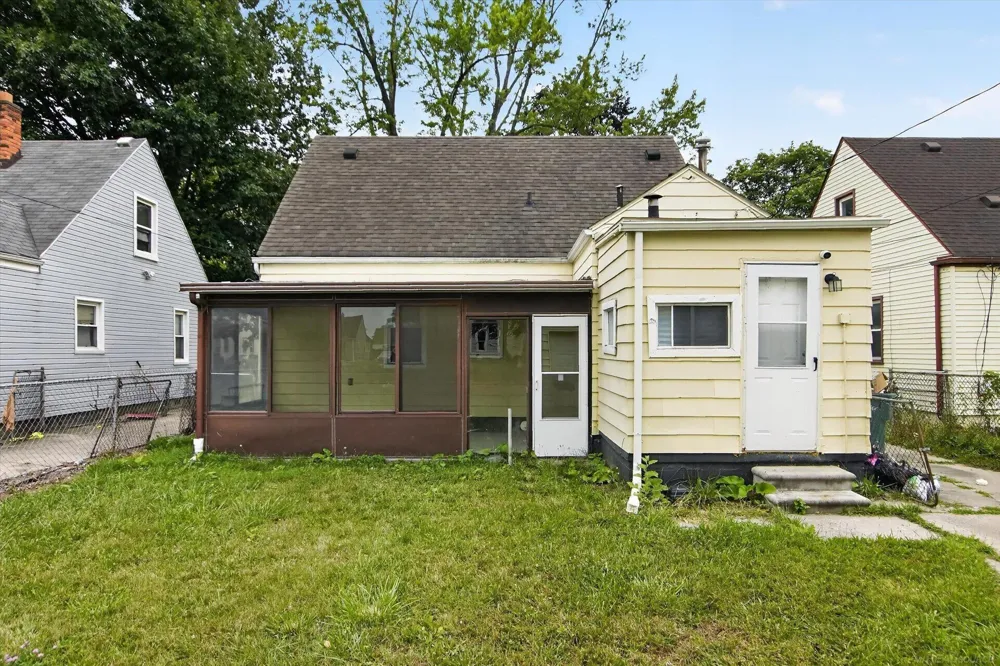 1778 Reo Avenue Lincoln Park City, MI 48146