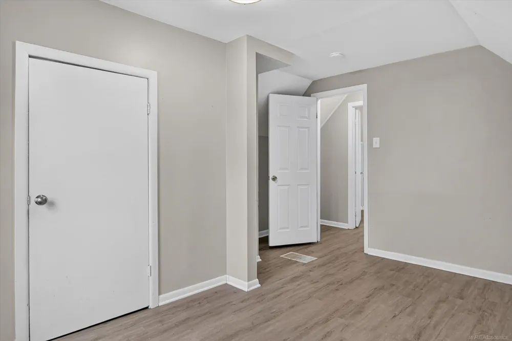 1778 Reo Avenue Lincoln Park City, MI 48146