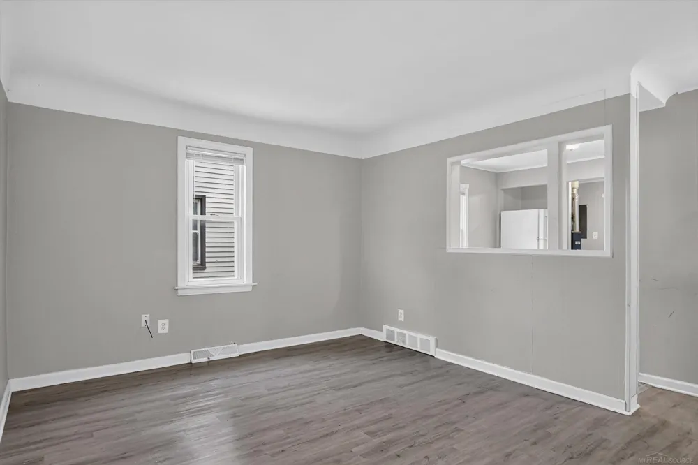 1778 Reo Avenue Lincoln Park City, MI 48146