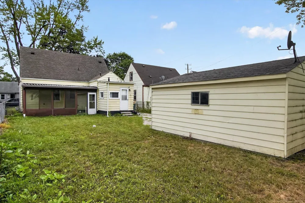 1778 Reo Avenue Lincoln Park City, MI 48146
