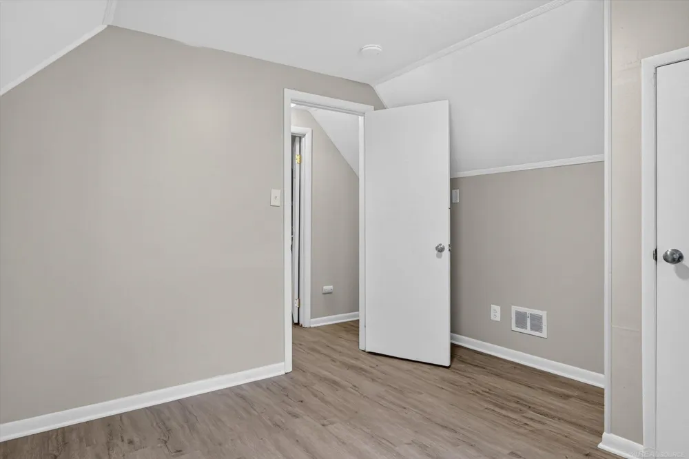 1778 Reo Avenue Lincoln Park City, MI 48146