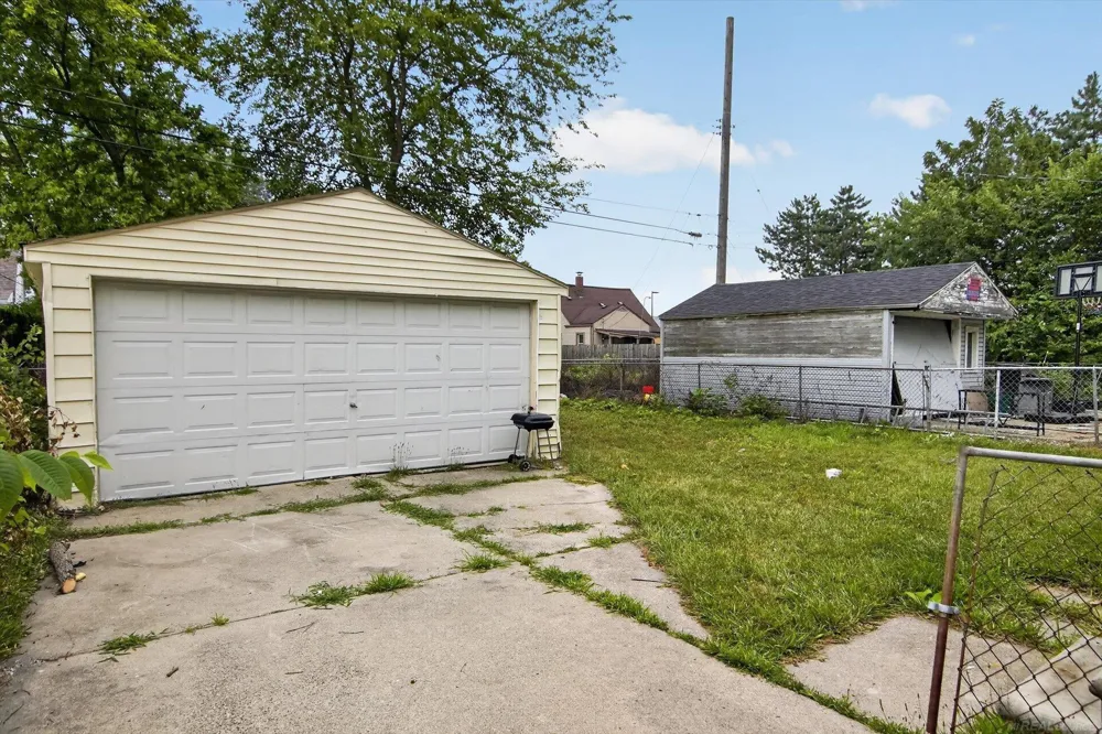 1778 Reo Avenue Lincoln Park City, MI 48146