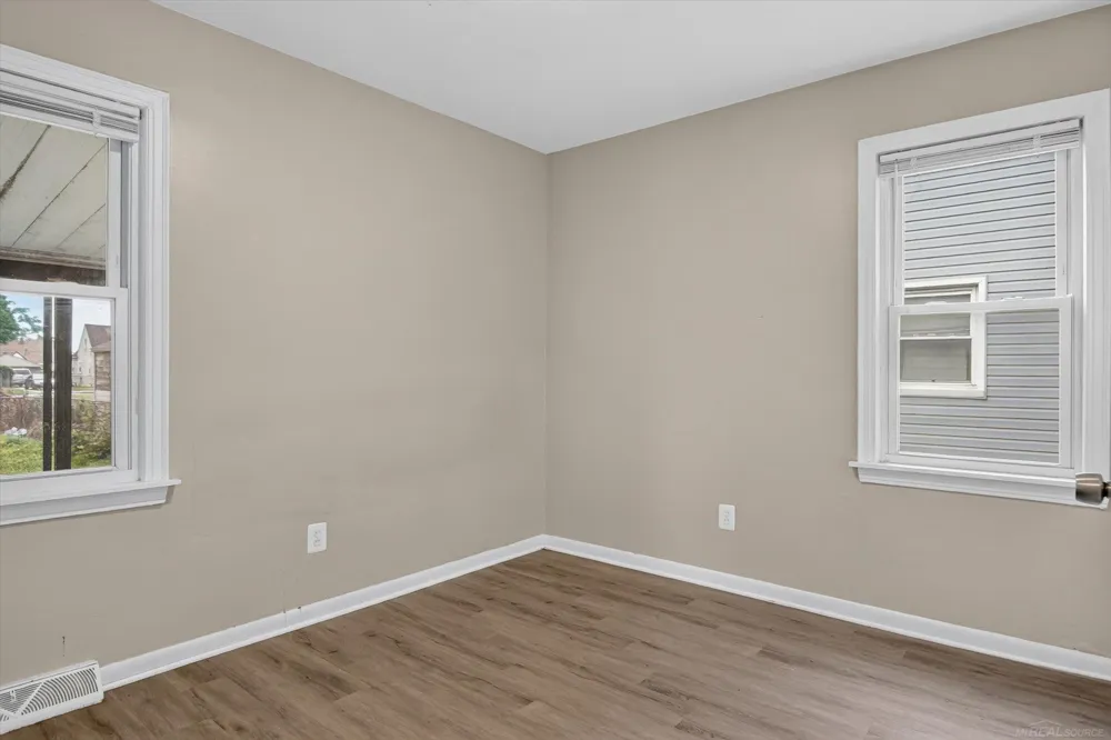 1778 Reo Avenue Lincoln Park City, MI 48146