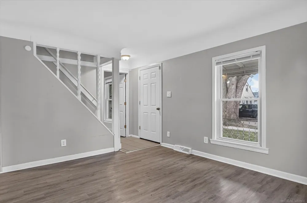 1778 Reo Avenue Lincoln Park City, MI 48146