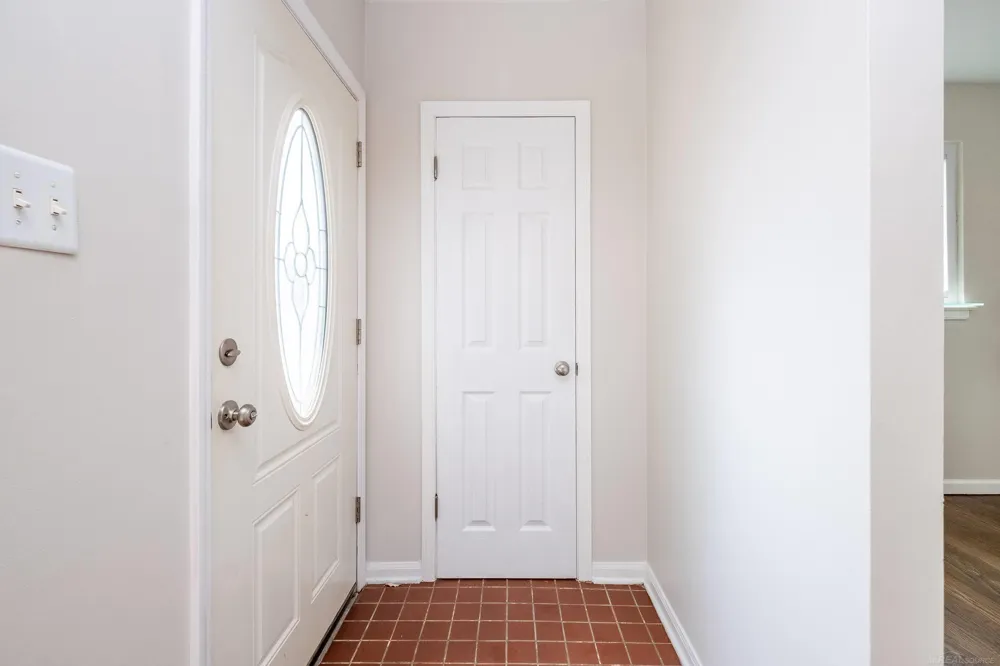 26001 Fernwood Street Roseville City, MI 48066