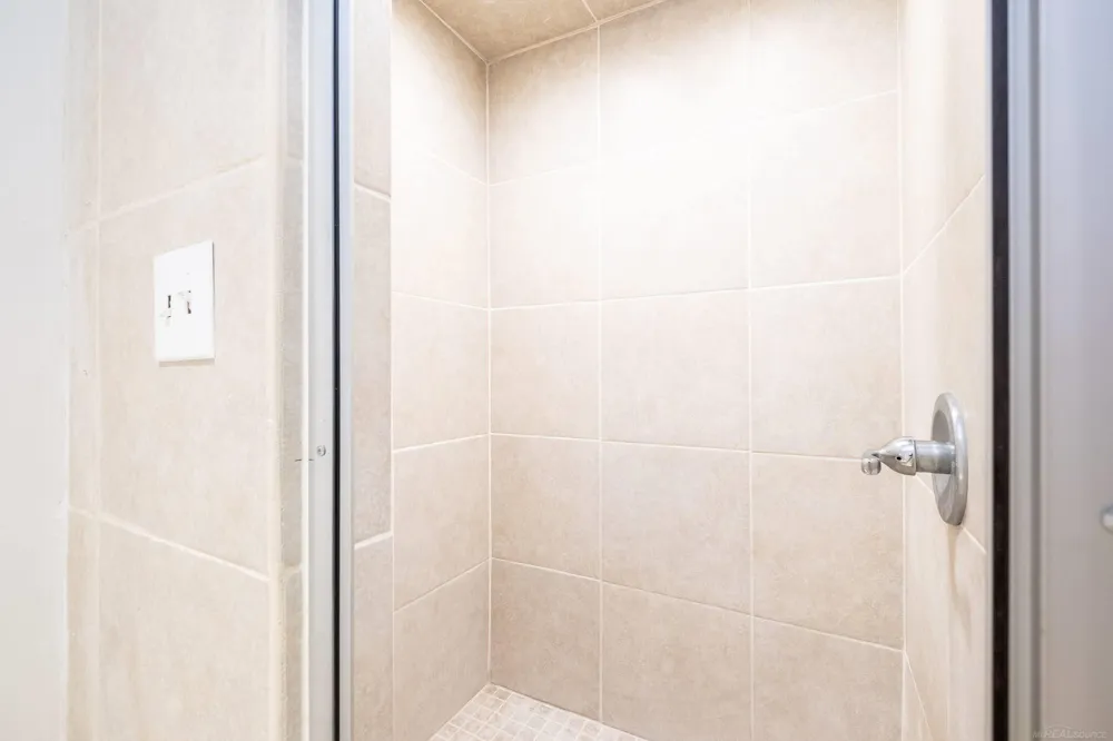 26001 Fernwood Street Roseville City, MI 48066