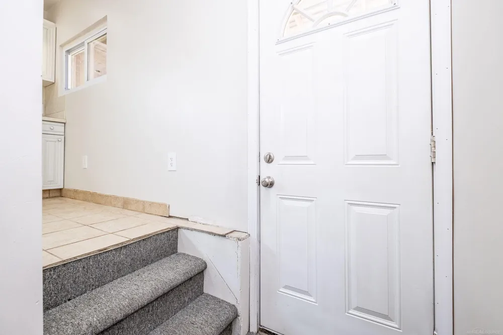 26001 Fernwood Street Roseville City, MI 48066