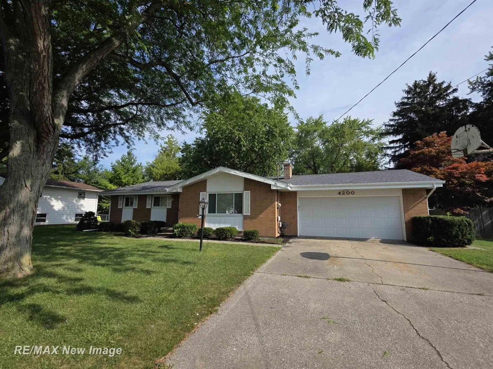 4200 S Wayside Drive Saginaw Charter Township, MI 48603