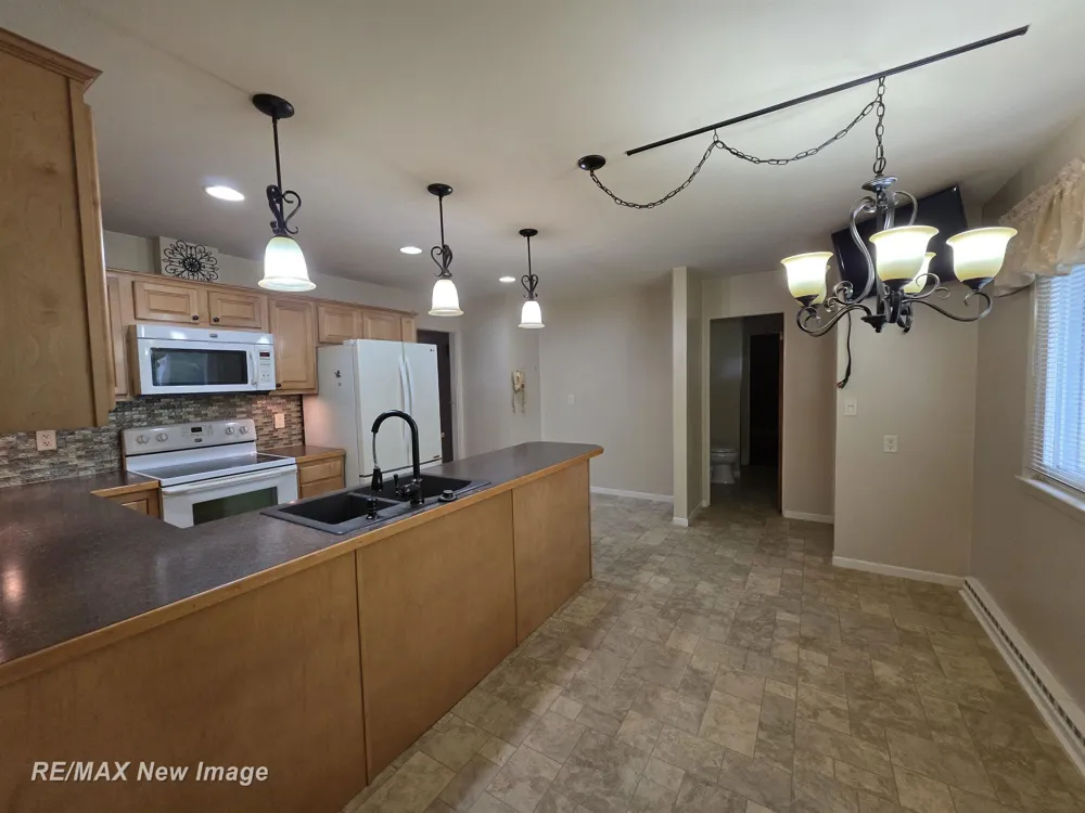 4200 S Wayside Drive Saginaw Charter Township, MI 48603