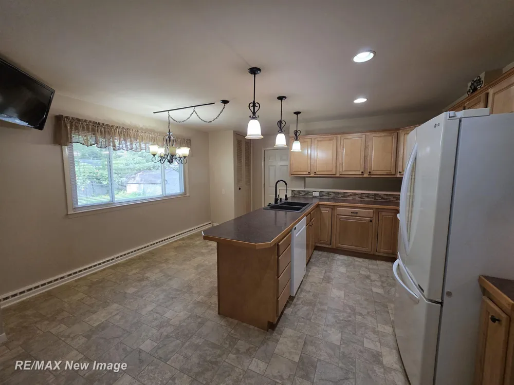 4200 S Wayside Drive Saginaw Charter Township, MI 48603