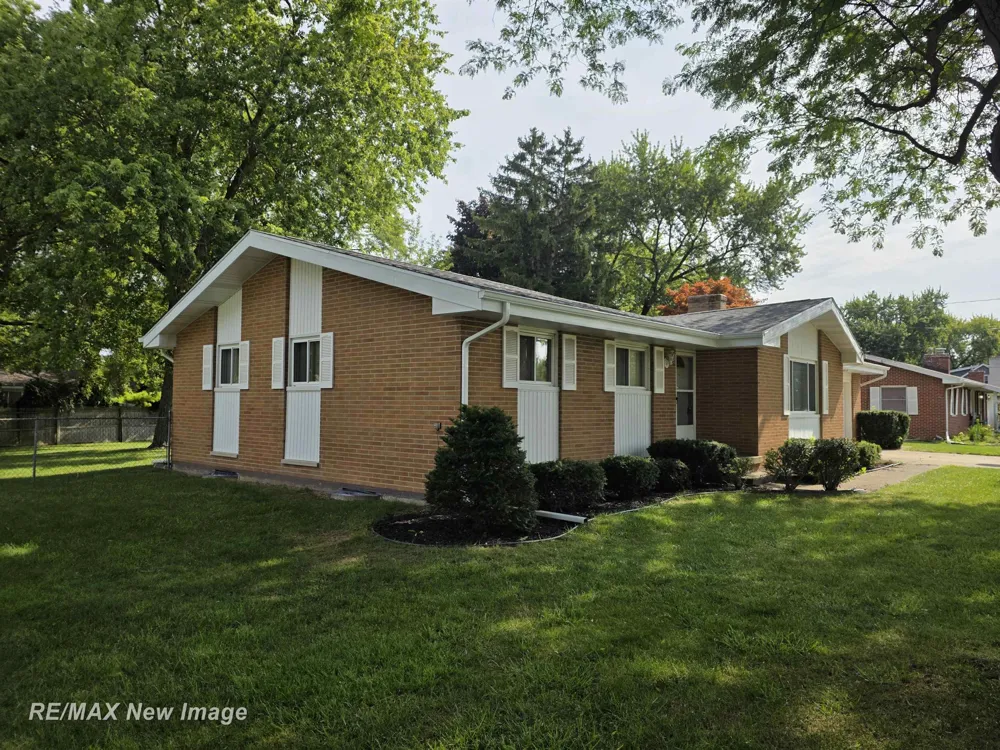 4200 S Wayside Drive Saginaw Charter Township, MI 48603