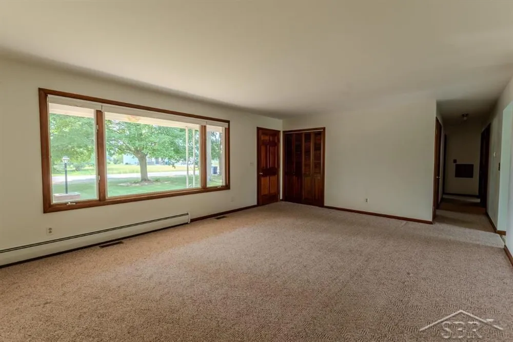 8908 Kochville Road Tittabawassee Township, MI 48603