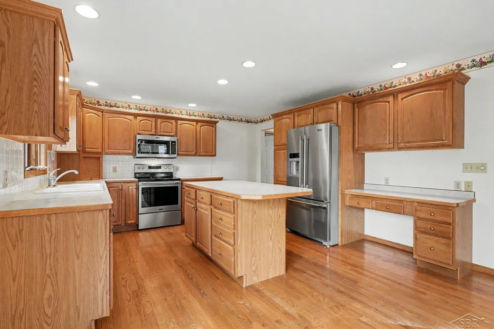 8 Thornapple Court Saginaw Charter Township, MI 48603