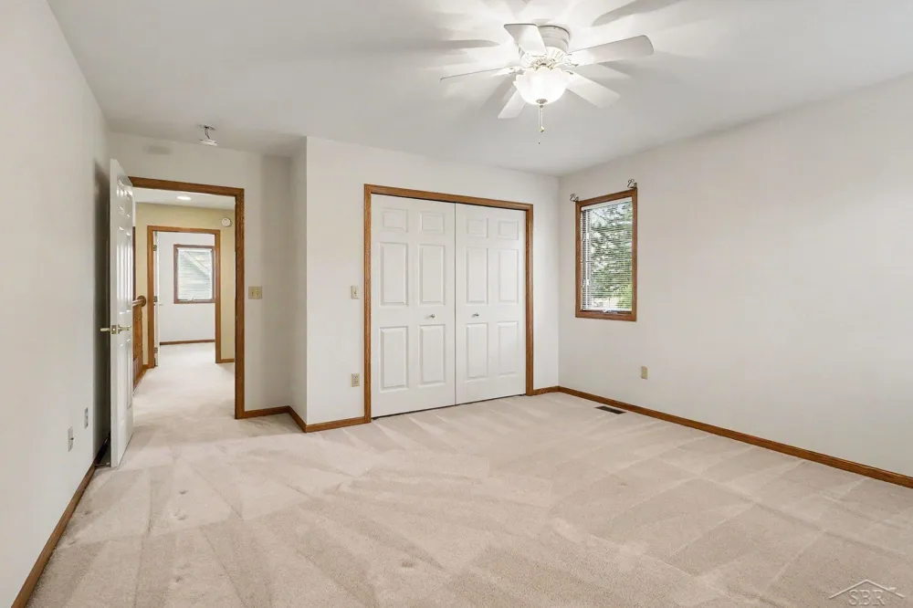 8 Thornapple Court Saginaw Charter Township, MI 48603