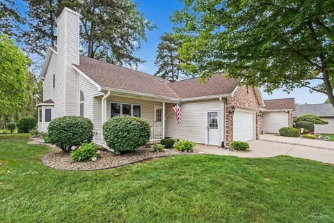 8 Thornapple Court
