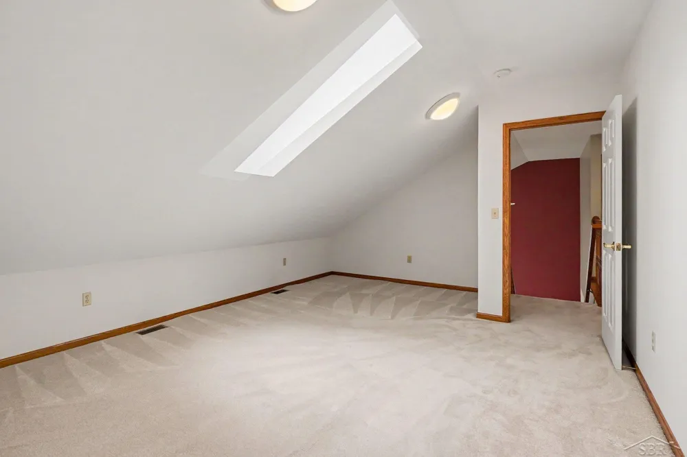 8 Thornapple Court Saginaw Charter Township, MI 48603
