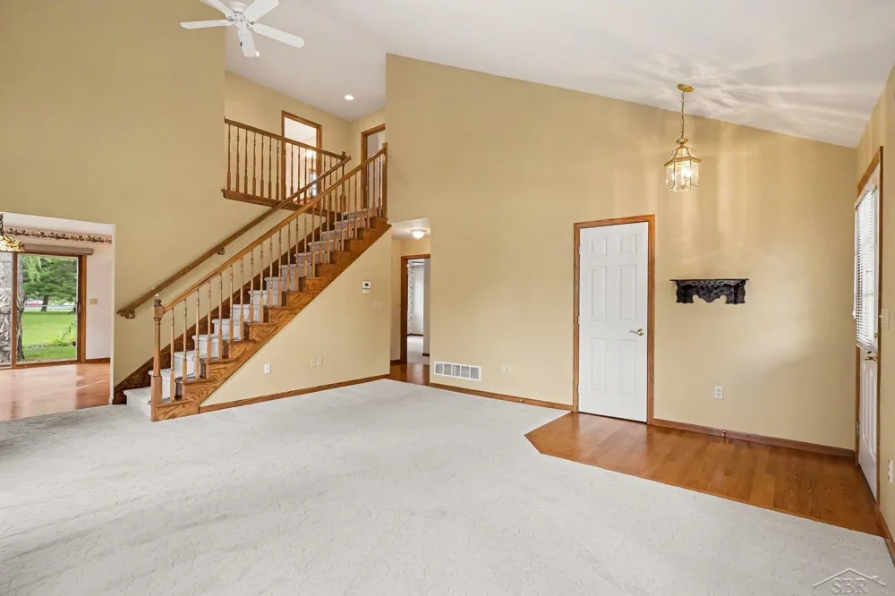 8 Thornapple Court Saginaw Charter Township, MI 48603