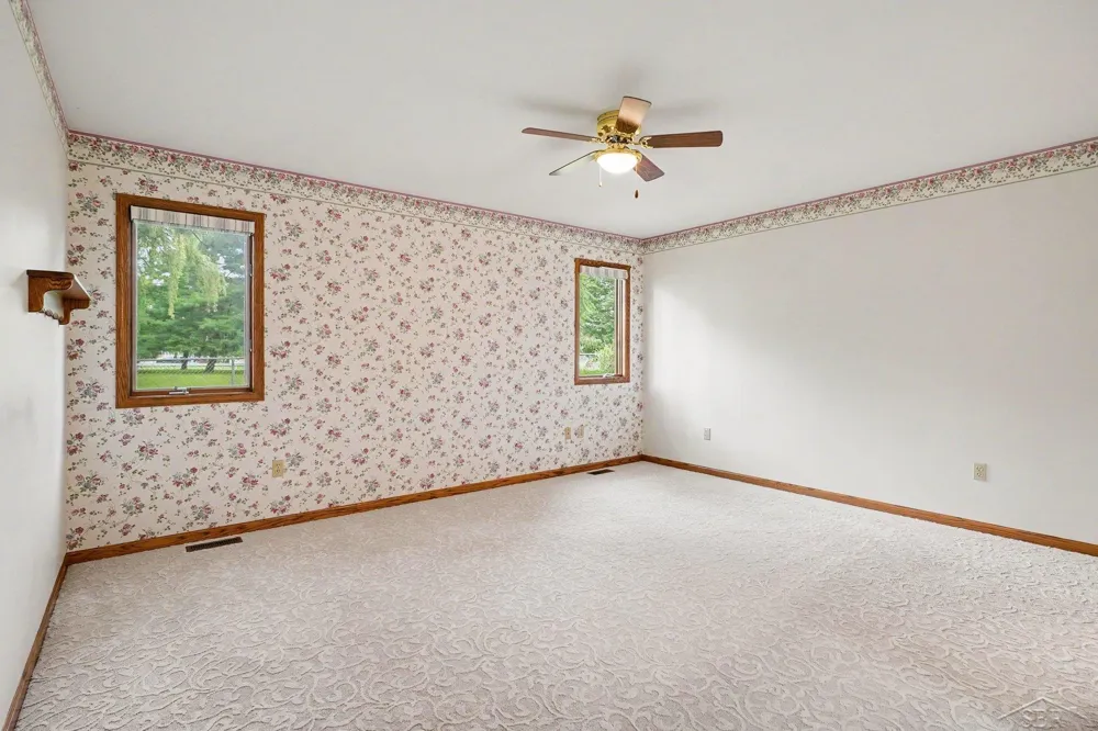 8 Thornapple Court Saginaw Charter Township, MI 48603