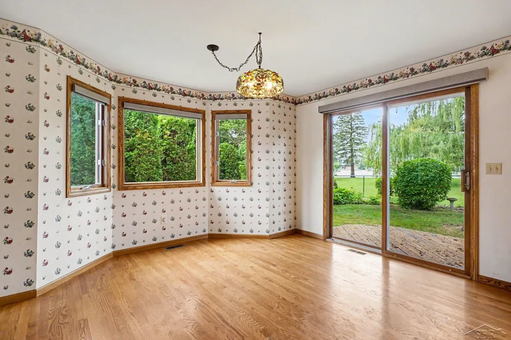 8 Thornapple Court Saginaw Charter Township, MI 48603