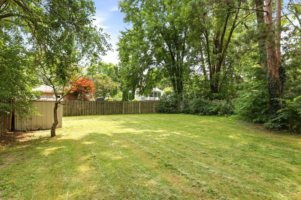 4518 Jefferson Avenue Midland City, MI 48640