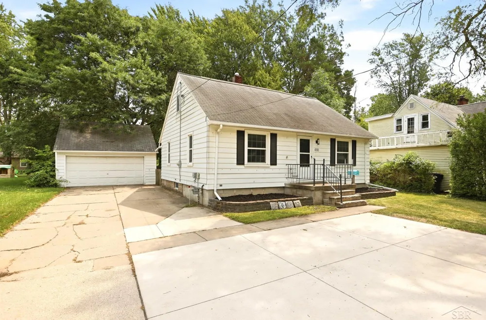 4518 Jefferson Avenue Midland City, MI 48640