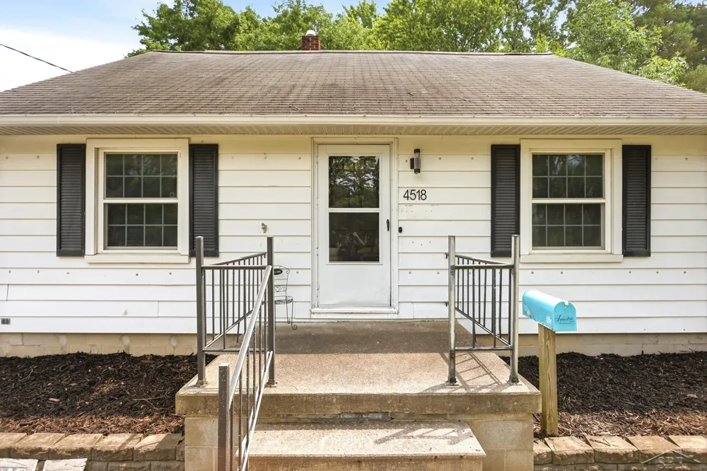 4518 Jefferson Avenue Midland City, MI 48640