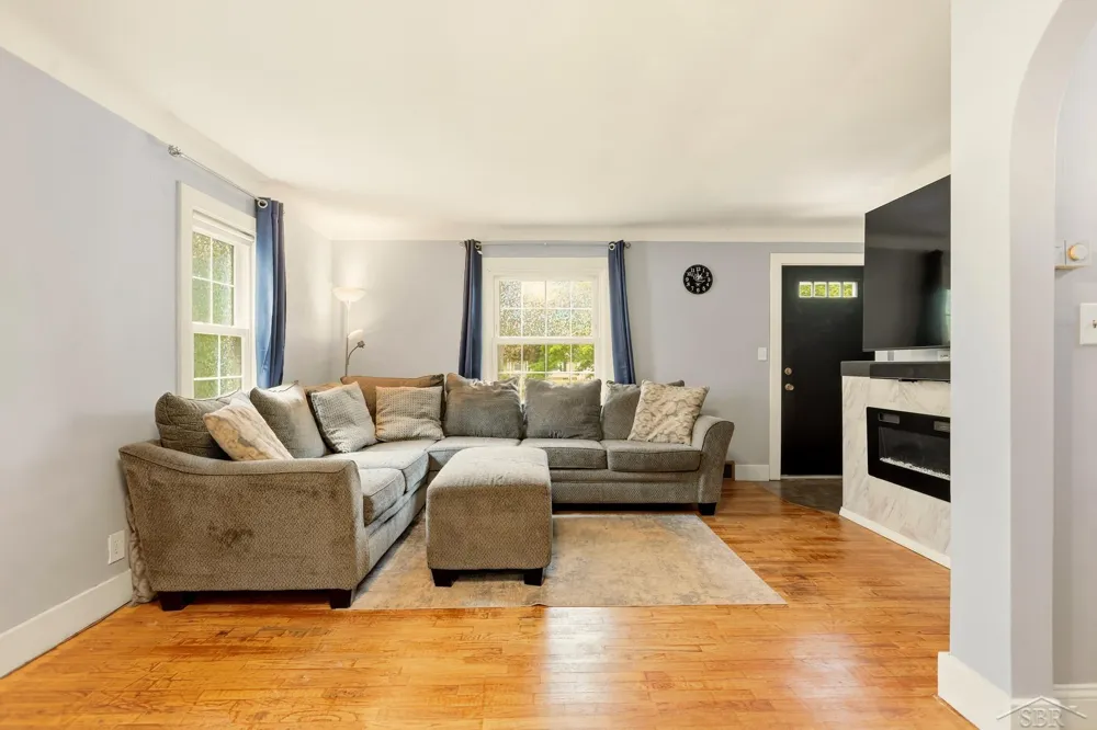 4518 Jefferson Avenue Midland City, MI 48640