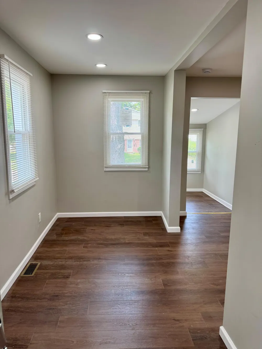 5169 Glenis Street Dearborn Heights City, MI 48125