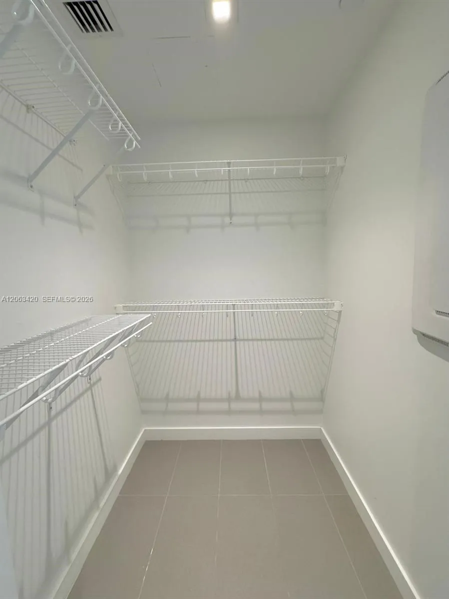 1600 NE 1st Ave #3611 Miami, FL 33132
