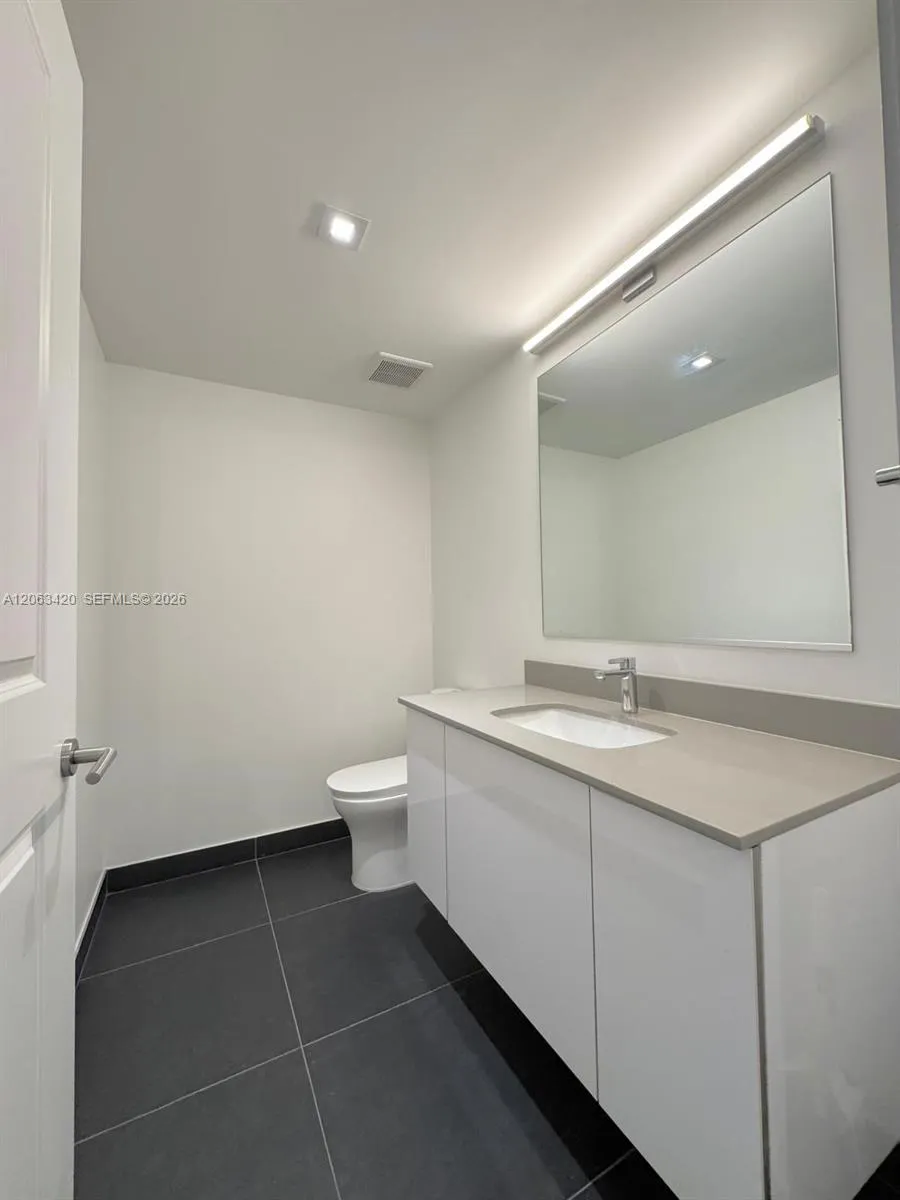 1600 NE 1st Ave #3611 Miami, FL 33132