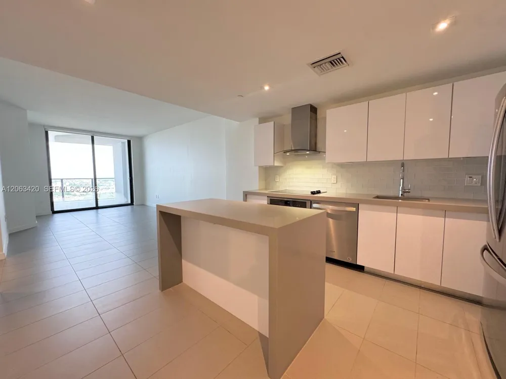 1600 NE 1st Ave #3611 Miami, FL 33132