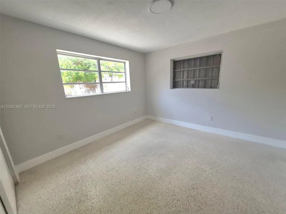 1715 SW 4th St #1717 Miami, FL 33135